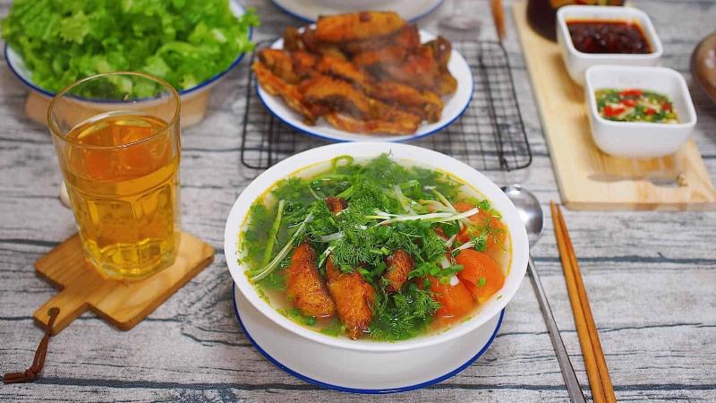 Bat bun ca Nha Trang day dan hap dan voi nuoc dung vang nhat